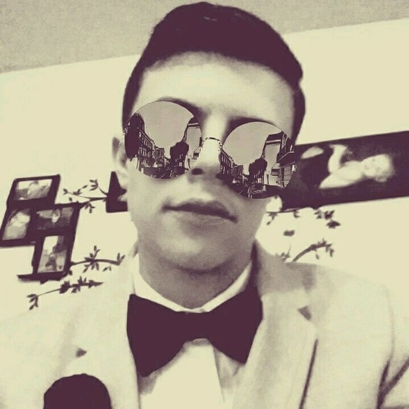 Meet your Posher, Reed - Picture 1 of 1